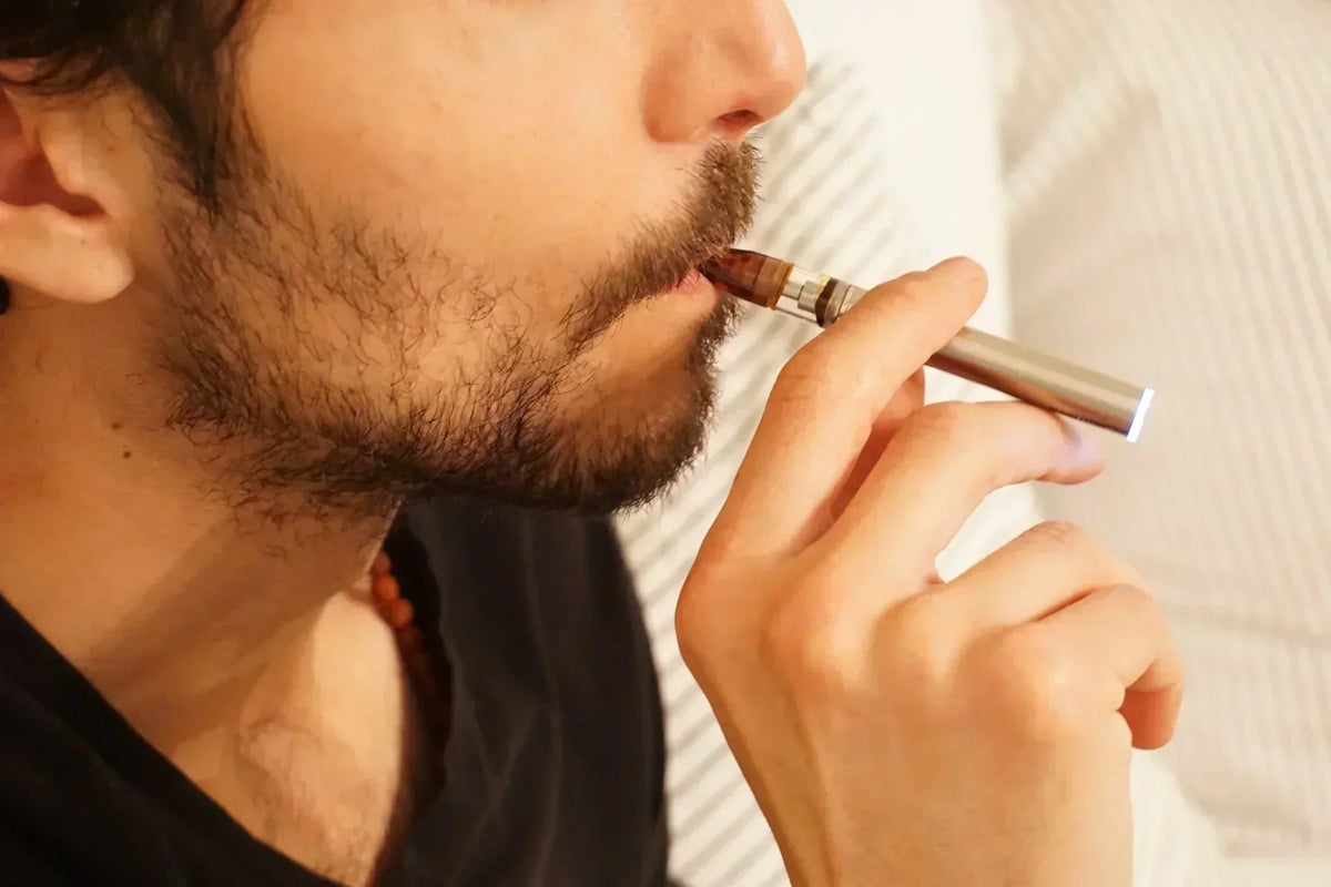 Macht CBD süchtig? Was Studien über Abhängigkeit und Gewöhnung zeigen