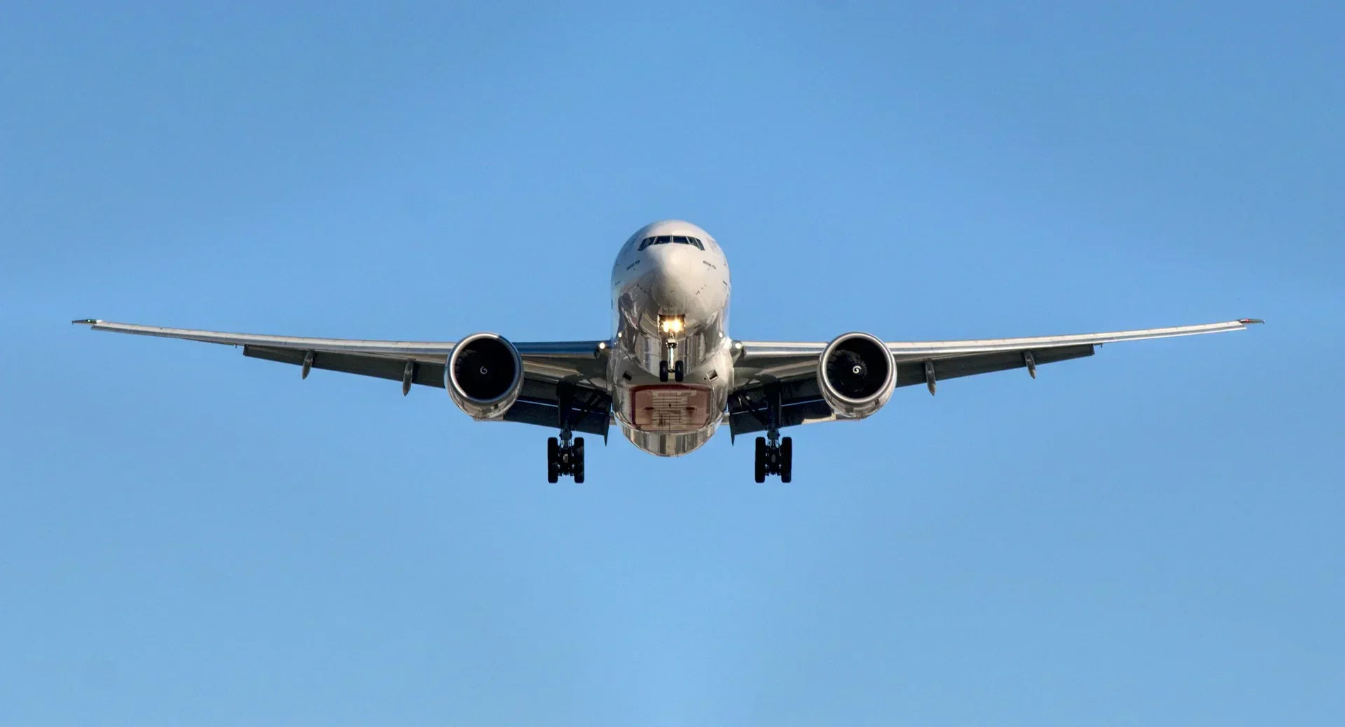 CBD ins Flugzeug mitnehmen – darf man das?