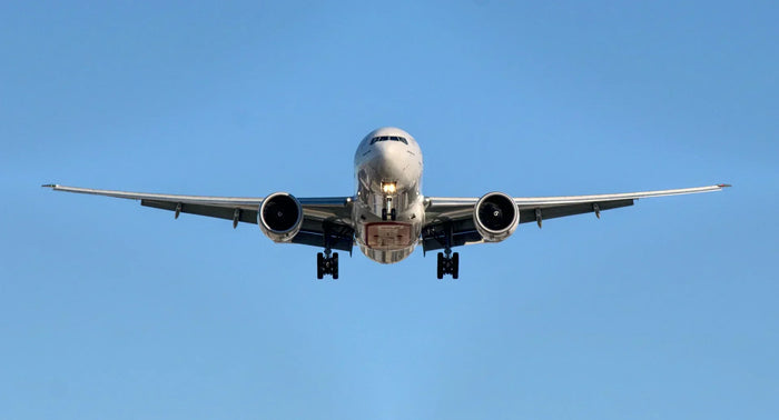 CBD ins Flugzeug mitnehmen – darf man das?