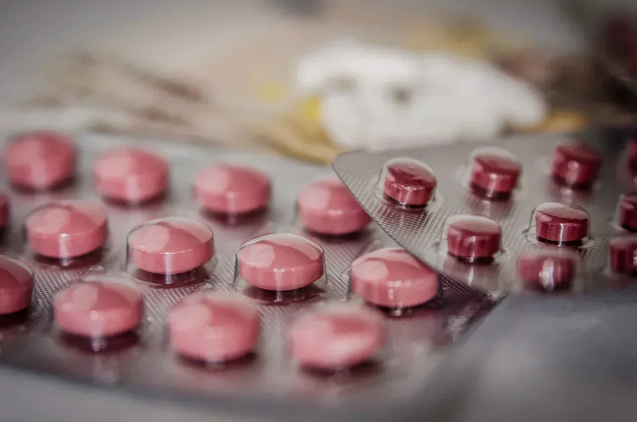 CBD Wechselwirkungen mit Medikamenten – was du wissen musst